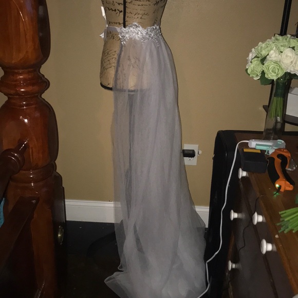 NWT Beautiful tulle & Lace Cape or Open Skirt - Picture 2 of 8